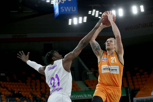 位置上的关 位置上的关