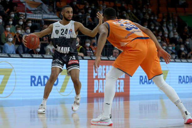 在常规赛末 在常规赛末