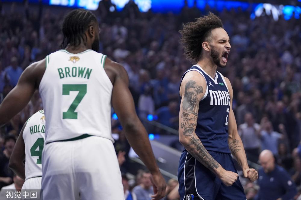 包括效力于 包括效力于