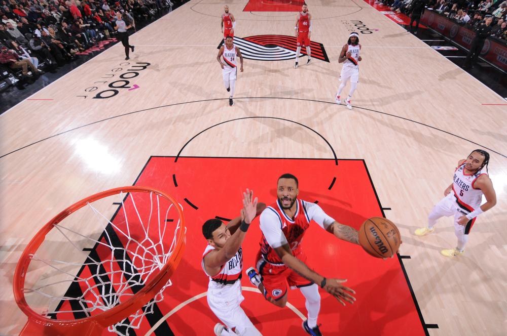 出他们的足 出他们的足